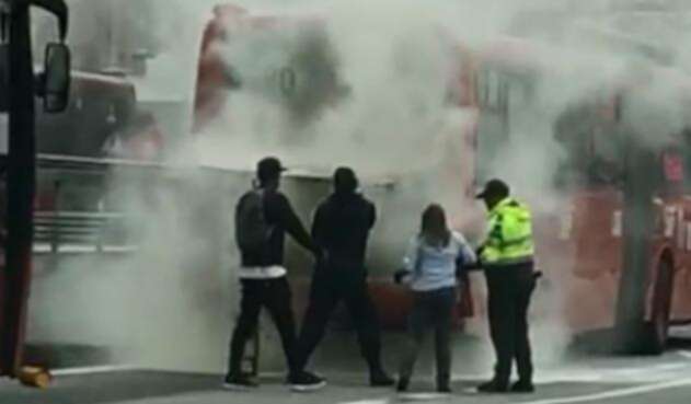 TransmilenioIncendioSubaMotorSuminLAFM.jpg