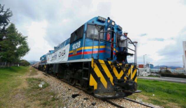 Tren-LA-FM-Colprensa-1.jpg