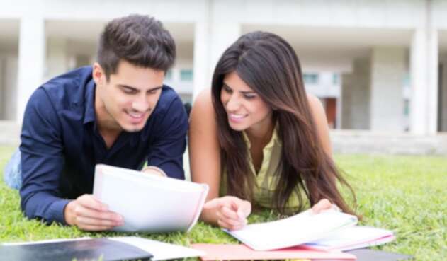 UniversitariosRefINGIMAGE1.jpg