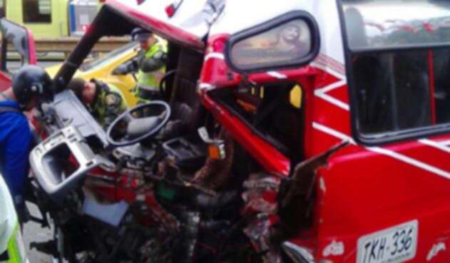 accidente-medellin-@DeBalbinV.jpg