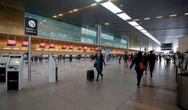 aeropuertoeldoradocolprensa1.jpg