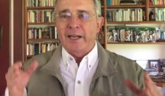 alvarouribeasantosvideo1.jpg