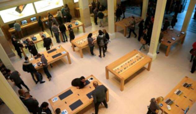 applestoreparis-afp.jpg
