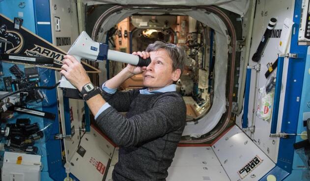 astro-peggy-astronauta.jpg