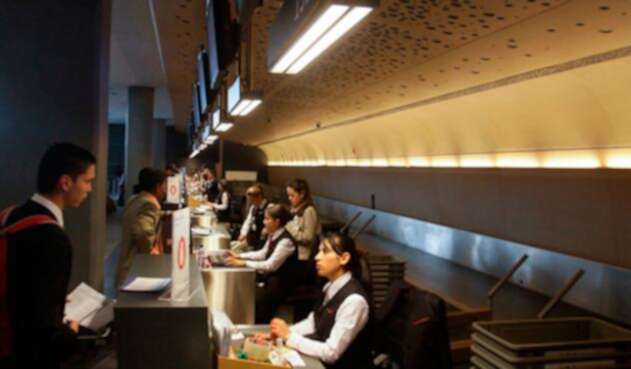 aviancacolprensalafm.jpg