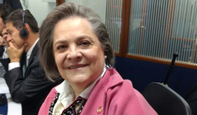 claralopezlafm8.jpg