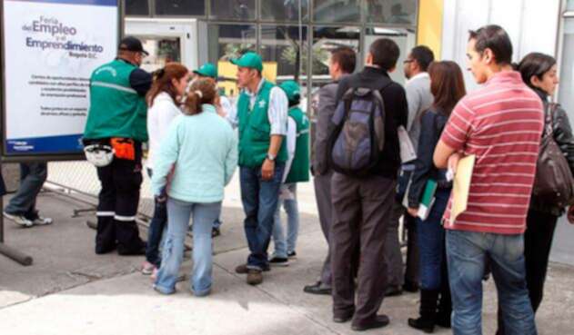 empleadoscolprensa.jpg