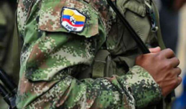 farc-con-uniforme-afp1-4.jpg