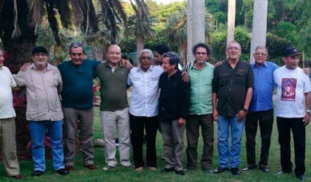 farcelnfotooficial1.jpg