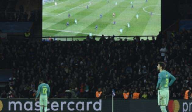 fcbarcelonapsg4afplafm1.jpg