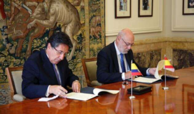 fiscalescolombiaespañaOFICIAL1.jpg