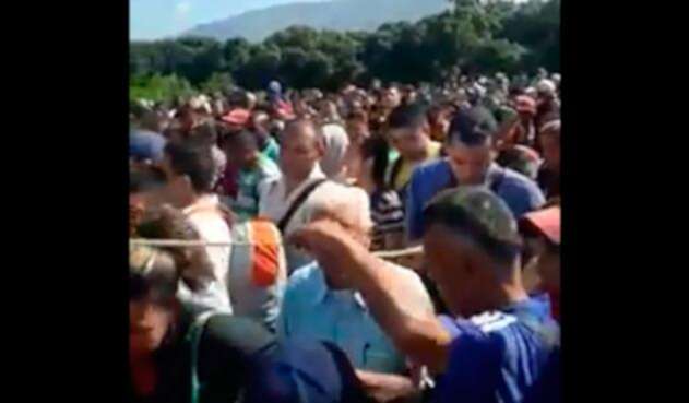 frontera-venezolanos.jpg