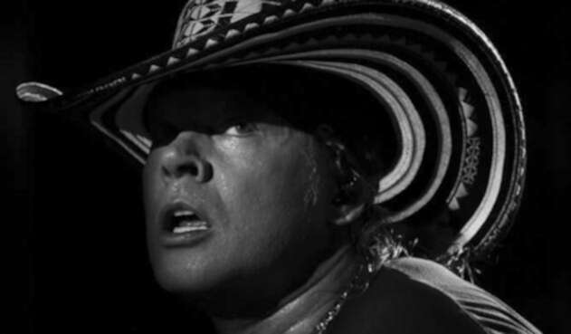 gunsnrosesaxlfotooficial1.jpg