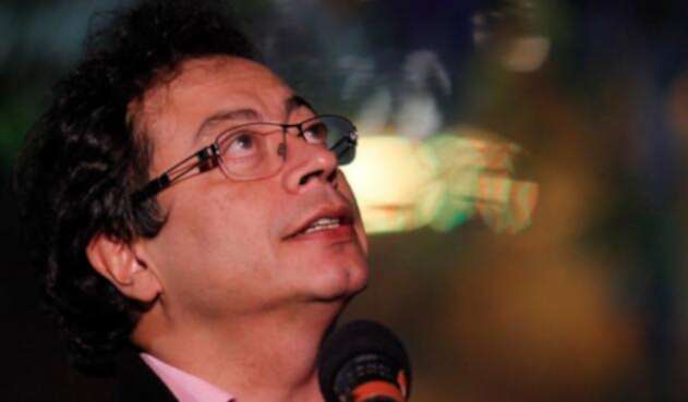 gustavopetrocolprensalafm.jpg