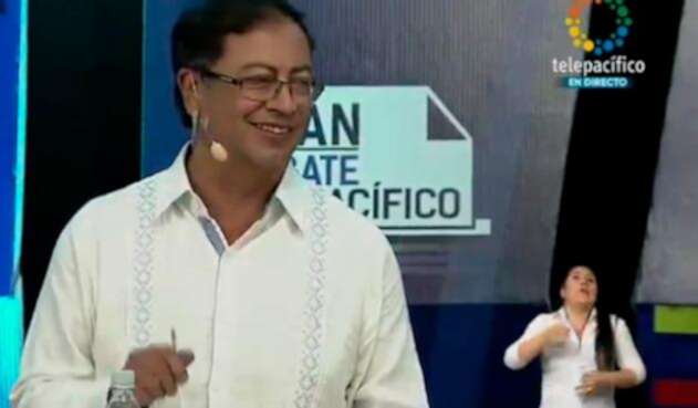 gustavopetrodebatepacifico.jpg