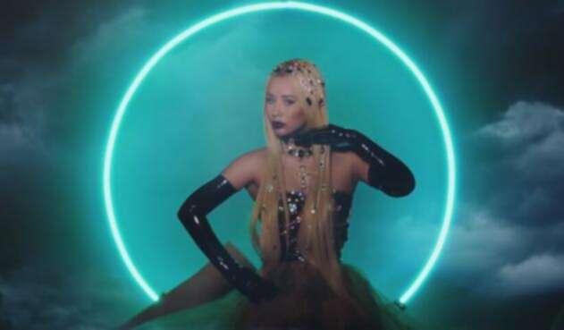 iggy-azalea-savior-ft-quavo_10187330-10950_854x480.jpg