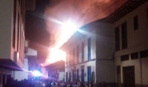 incendio-salamina.jpg