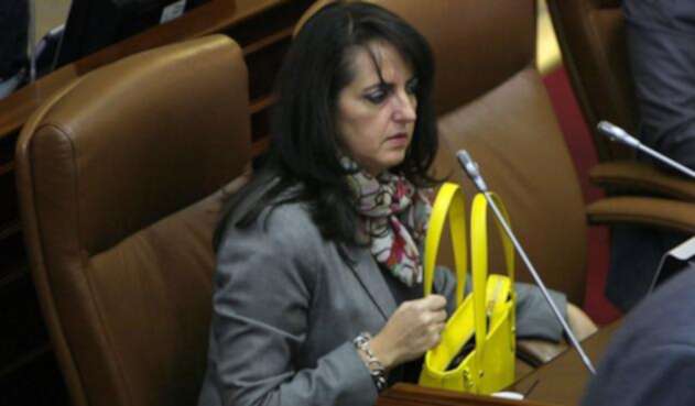 mariafernandacabalcolprensalafm1.jpg