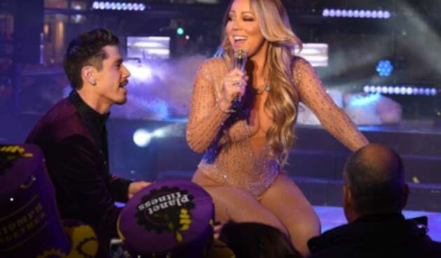 mariahcareytimessquarerefafplafm1.jpg