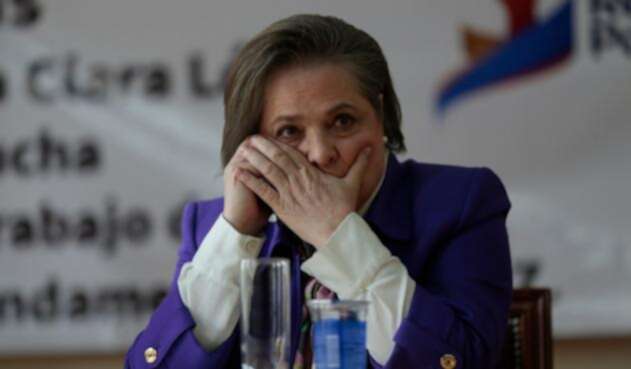 mintrabajocolprensaclaralopezreflafm1.jpg