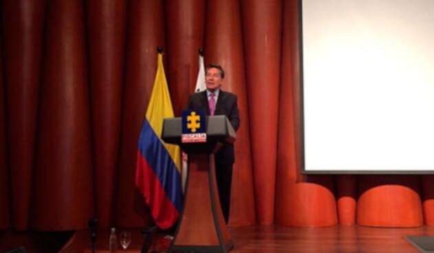 nestorhumbertomartinez.jpg