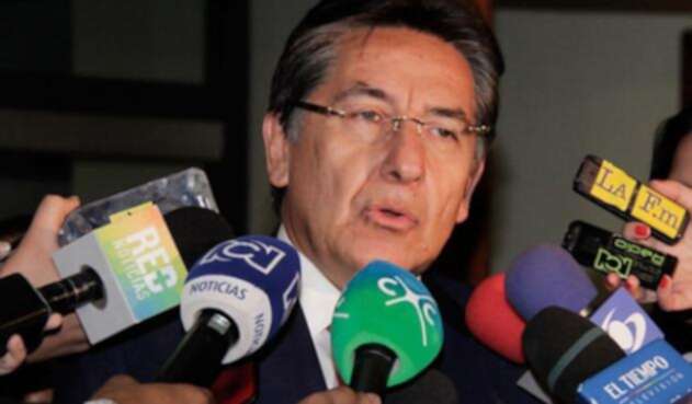nestorhumbertomartinezcolprensa.jpg