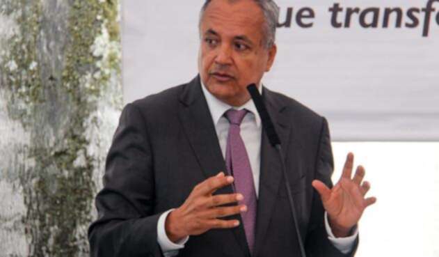 oscarbarretogobtolimacolprenslafm1.jpg