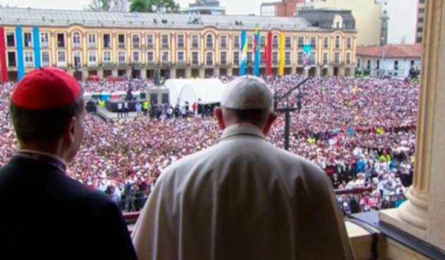 papafranciscoplazadebolivar.jpg
