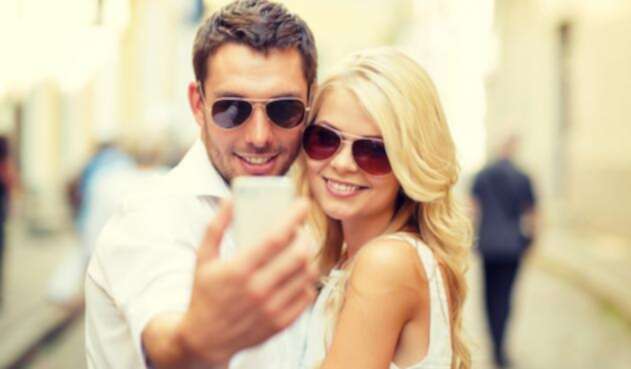 parejasmartphoneingimagelafm1.jpg