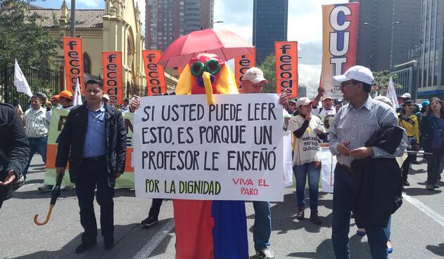 parodemaestrosfotorcnfm.jpg
