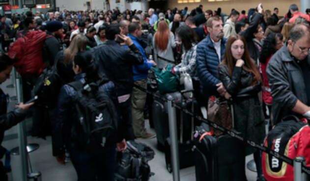 pasajeroscolprensa1.jpg