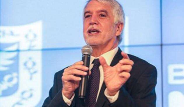 peñalosalafm.jpg