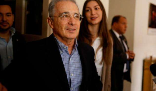 uribecolprensa-1.jpg
