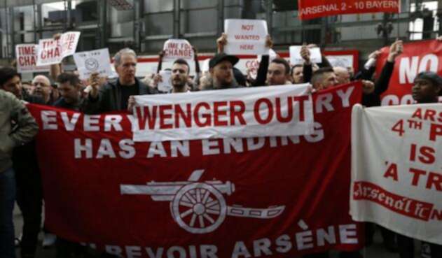 wengerarsenalhinchasafplafm1.jpg