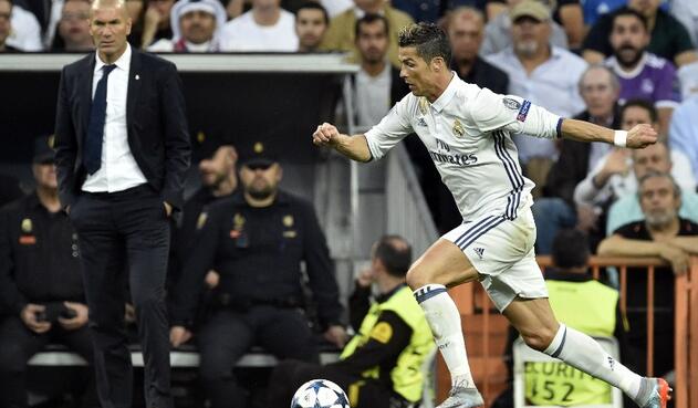 zidane-Ronaldo-LA-FM-AFP.jpg