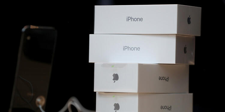 Las cajas con los nuevos iPhone de Apple
