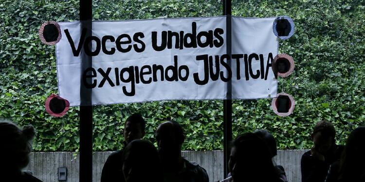 Falsos positivos Víctimas exigen justicia por el caso de los llamados "Falsos Positivos"