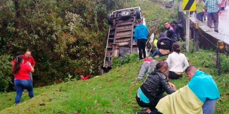 Accidente en vía La Linea deja cuatro muertos Accidente en vía La Linea deja cuatro muertos
