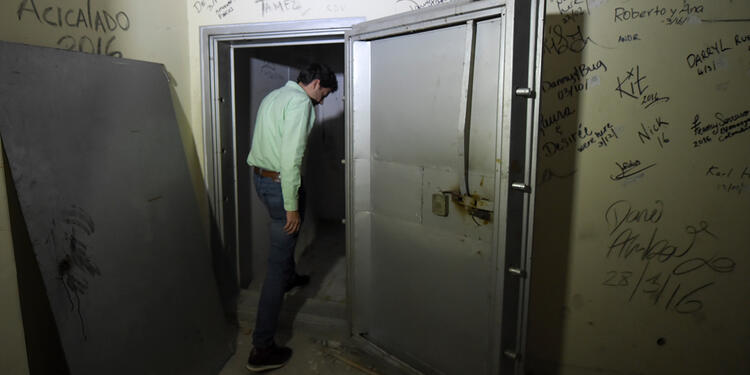 La caja fuerte que Pablo Escobar tenía dentro del edificio Mónaco, en Medellín