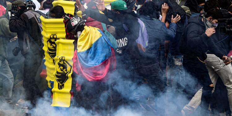 Protestas durante las marchas del 21 de noviembre en Colombia