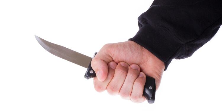 Ataque con cuchillo