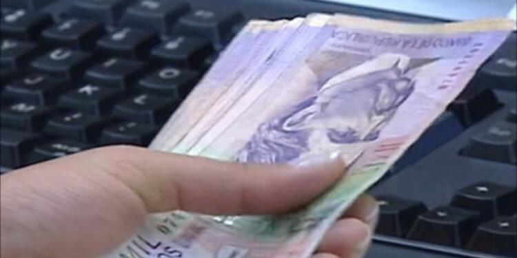 Dinero - Billetes - Dinero - Billetes -