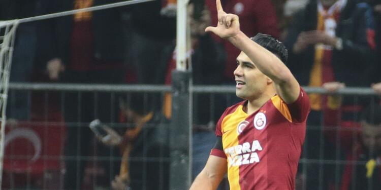 Falcao en el Galatasaray Falcao en el Galatasaray