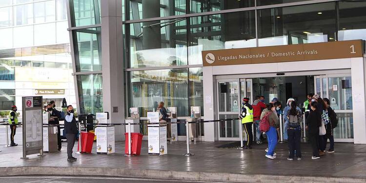 Aeropuerto El Dorado en tiempos de coronavirus en Colombia