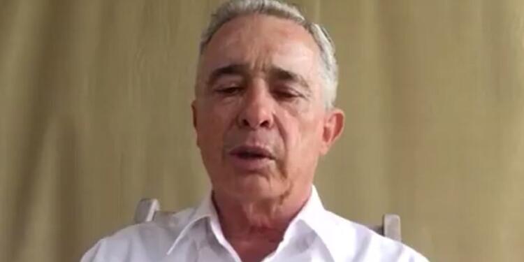 Álvaro Uribe Álvaro Uribe Vélez
