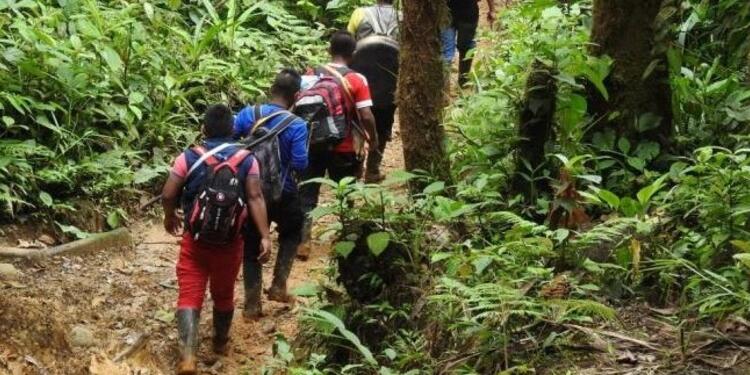 Alertan deslazamiento de la comunidad por enfrentamientos