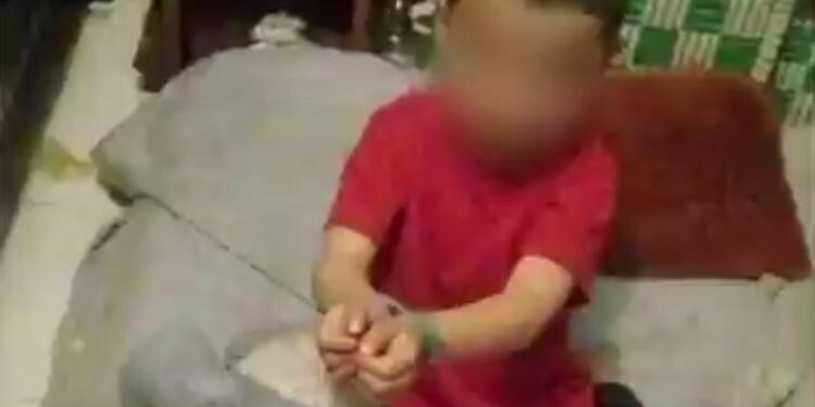 Niños era amarrado por su madre