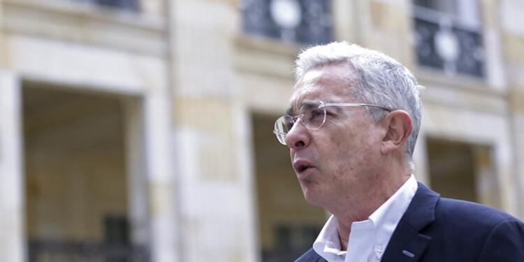 ÁLVARO URIBE EN LA PLAZA DE BOLÍVAR