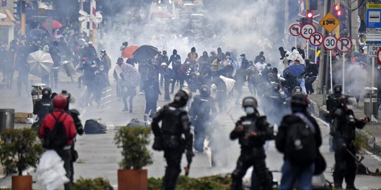 Disturbios en las protestas contra la reforma tributaria