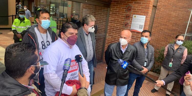 Comité del Paro Nacional En la primera reunión de la mesa de negociaciones.